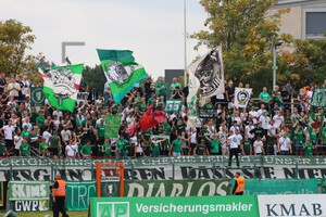 Fans der BSG Chemie Leipzig beim BFC Dynamo 12-09-2021