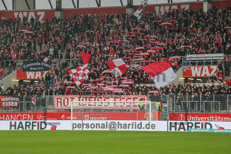 Rot-Weiss Essen Fans gegen SF Lotte 13-11-2021 