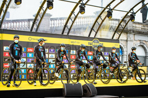 TEAM DSM: Ronde Van Vlaanderen 2021 - Men