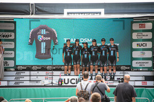TEAM DSM: Giro Donne 2021 - Teampresentation