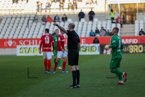 Schiedsrichter Fabian Maibaum Rot-Weiss Essen vs. SV Rödinghausen Spielfotos 27-11-2021