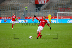 Felix Bastians Rot-Weiss Essen vs. Wuppertaler SV Spielfotos 23-01-2022