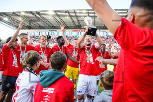 Siegerehrung Rot-Weiss Essen Niederrheinpokal Sieger 2023