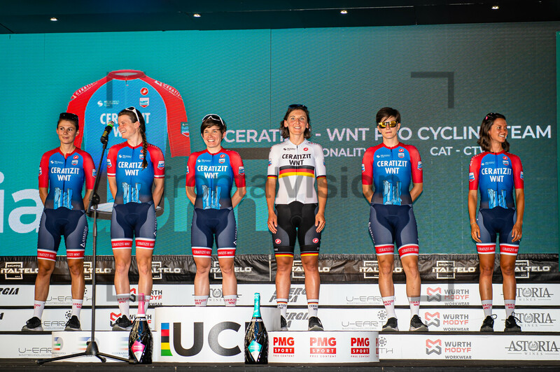 CERATIZIT - WNT PRO CYCLING TEAM: Giro Donne 2021 - Teampresentation 