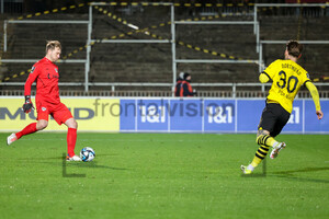 Maximilian Schulze Niehues, Ole Pohlmann Borussia Dortmund U23 vs. Preußen Münster Spielfotos 13.02.2024