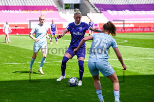 Julia Debitzki Google Pixel Frauen Bundesliga SGS Essen 1. FC Köln Spielfotos 11.05.2024