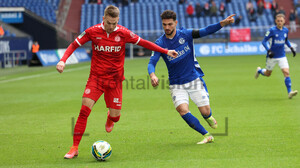 Luca Dürholtz Schalke 04 U23 vs. Rot-Weiss Essen Spielfotos 26-02-2022