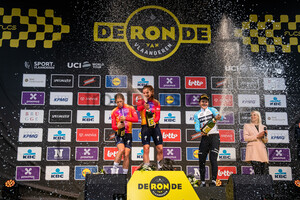 VOLLERING Demi, KOPECKY Lotte, LONGO BORGHINI Elisa: Ronde Van Vlaanderen 2023 - WomenÂ´s Race