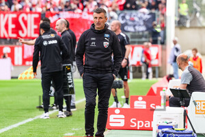 Michael Köllner Rot-Weiss Essen vs. FC Ingolstadt 04 Spielfotos 28.04.2024