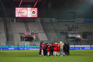 Anzeigentafel Endstand Rot-Weiss Essen vs. FC Viktoria Köln Spielfotos 23.01.2024
