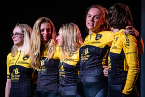 STADE ROCHELAIS CHARENTE- MARITIME WOMEN CYCLING: Bretagne Ladies Tour - Team Presentation