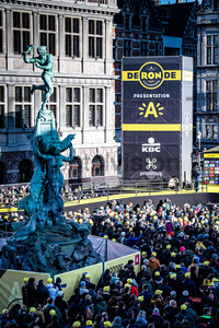 Antwerpen: Ronde Van Vlaanderen 2022 - MenÂ´s Race