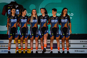 TOP GIRLS FASSA BORTOLO ( TOP ) - ITA: Giro dÂ´Italia Donne 2022 – Teampresentation