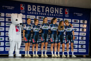 AG INSURANCE - SOUDAL QUICK-STEP TEAM: Bretagne Ladies Tour - Teampresentation