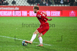 Lucas Brumme Rot-Weiss Essen vs. Hallescher FC Spielfotos 19.12.2023