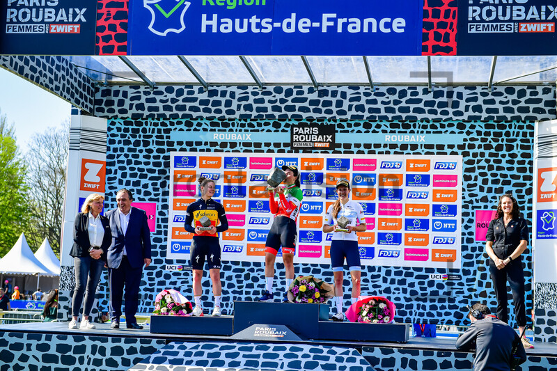KOPECKY Lotte, LONGO BORGHINI Elisa, BRAND Lucinda: Paris - Roubaix - WomenÂ´s Race 2022 