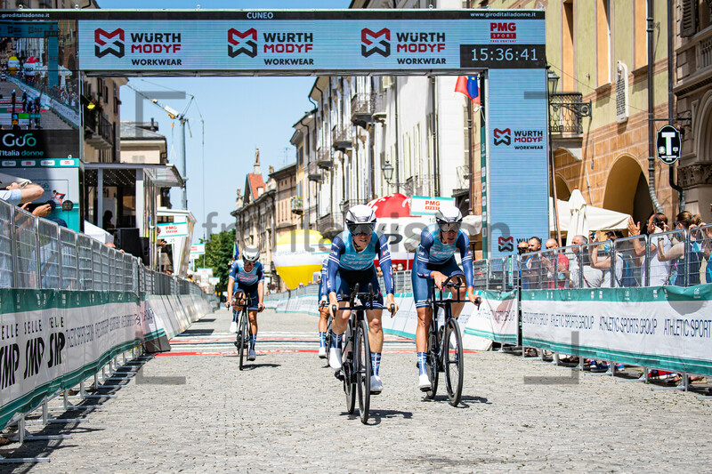 TREK - SEGAFREDO: Giro Donne 2021 – 1. Stage 