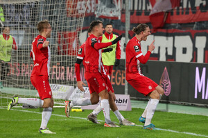 Vinko Sapina Torjubel Rot-Weiss Essen vs. FC Viktoria Köln Spielfotos 23.01.2024