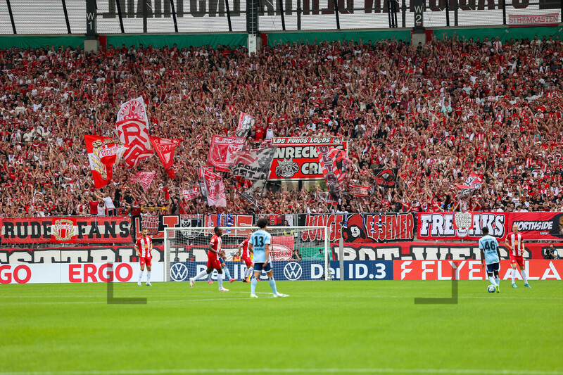 Rot-Weiss Essen Fans DFB Pokal gegen HSV 