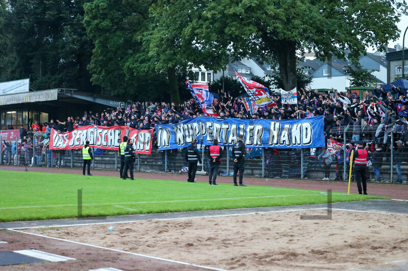 Wuppertaler SV Fans in Remscheid 30.08.2023 