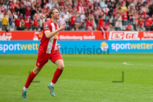 Vinko Sapina Torjubel Rot-Weiss Essen vs. MSV Duisburg Spielfotos 07.04.2024