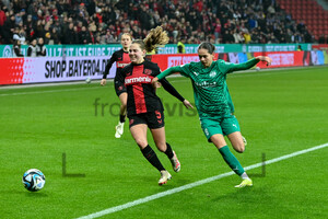Kassandra Potsi Janou Levels Viertelfinale Frauen DFB Pokal Bayer Leverkusen - SGS Essen Spielfotos 05.03.2024