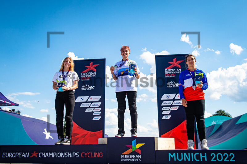 MÜLLER Kim Lea, MICULYÄŒOVÃ Iveta, PEREZ Laury: UEC BMX Cycling European Championships - Munich 2022 