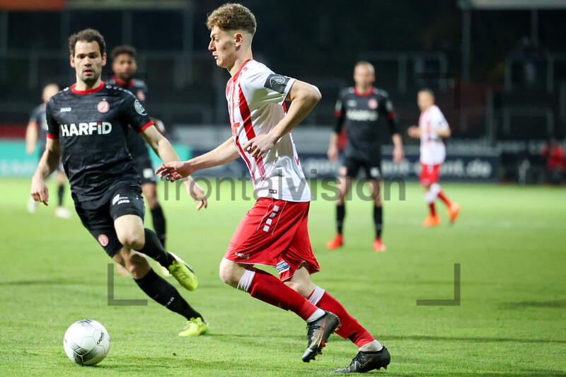 SC Fortuna Köln vs. Rot-Weiss Essen Spielfotos 16-03-2022 