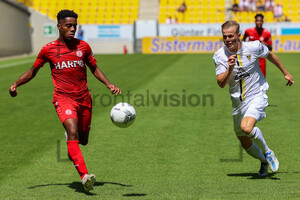 Aurel Loubongo Alemannia Aachen vs. Rot-Weiss Essen Testspiel 16.07.2022