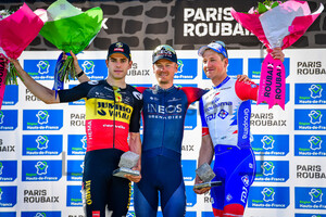 VAN AERT Wout, VAN BAARLE Dylan, KÜNG Stefan: Paris - Roubaix - Men´s Race 2022