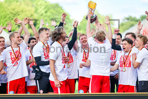 Siegerehrung Rot-Weiss Essen Niederrheinpokal Sieger 2024