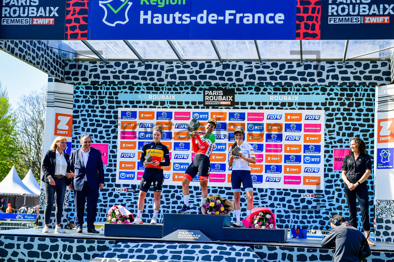 KOPECKY Lotte, LONGO BORGHINI Elisa, BRAND Lucinda: Paris - Roubaix - WomenÂ´s Race 2022 
