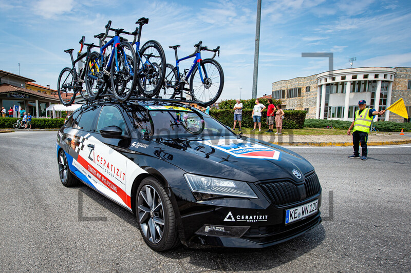 Team Car: Giro dÂ´Italia Donne 2021 – 2. Stage 