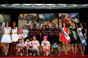 CANYON - SRAM RACING: Giro Rosa Iccrea 2019 - Teampresentation