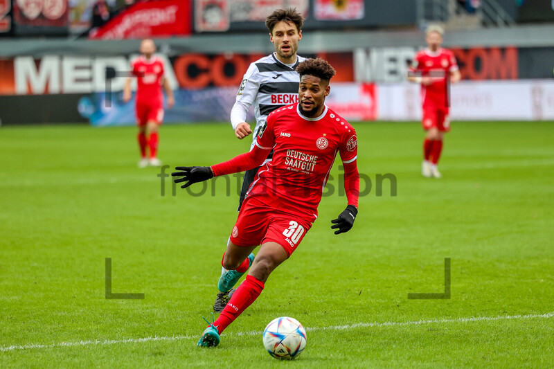 Isiah Young SC Verl vs. Rot-Weiss Essen 21.01.2023 