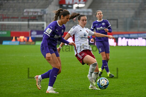 Laureta Elmazi Rebekka Salfelder Google Pixel Frauen Bundesliga SGS Essen 1. FC Nürnberg Spielfotos 11.11.2023