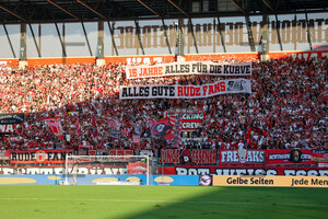 Rot-Weiss Essen Fans Banner Rude Fans Heimspiel Aue 20.08.2023