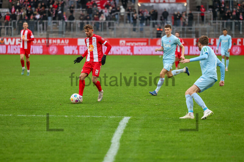 Leonardo Vonic Rot-Weiss Essen vs. 1. FC Köln Spielfotos 06.01.2024 