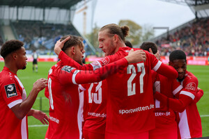 Vinko Sapina, RWE Torjubel Rot-Weiss Essen vs. Arminia Bielefeld 04.11.2023