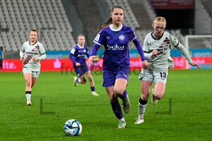 Lilli Purtscheller Caroline Sims Google Pixel Frauen Bundesliga SGS Essen Bayer Leverkusen Spielfotos 24.03.2024