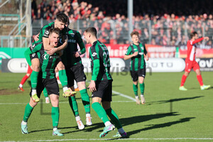 Niko Koulis Torjubel Preußen Münster vs. Rot-Weiss Essen Spielfotos 28.01.2024