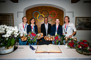 LETH Julie, BRENNAUER Lisa, KNOLL Klaus, BRAUßE Franziska, WILD Kirsten: Olympic Participants Party