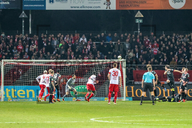 SC Fortuna Köln Freistoßtor gegen Rot-Weiss Essen 16-03-2022 