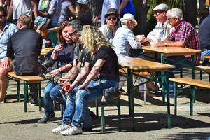 Visitors - Spectators: 150 Years Horseracecourse Hoppegarten