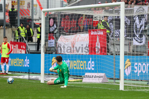 Moussa Doumbouya Elfmeter Rot-Weiss Essen vs. BVB U23 Spielfotos 17.03.2024