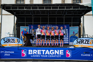 UAE TEAM ADQ: Bretagne Ladies Tour - 1. Stage