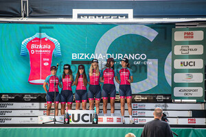 BIZKAIA - DURANGO: Giro Donne 2021 - Teampresentation
