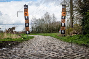 Warlaing to Brillon: Paris-Roubaix - Cobble Stone Sectors