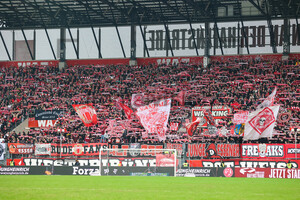 Rot-Weiss Essen Fans Support SSV Ulm 17.02.2024