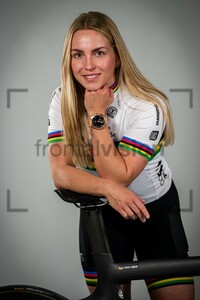 HINZE Emma: Photoshooting Track Team Brandenburg
